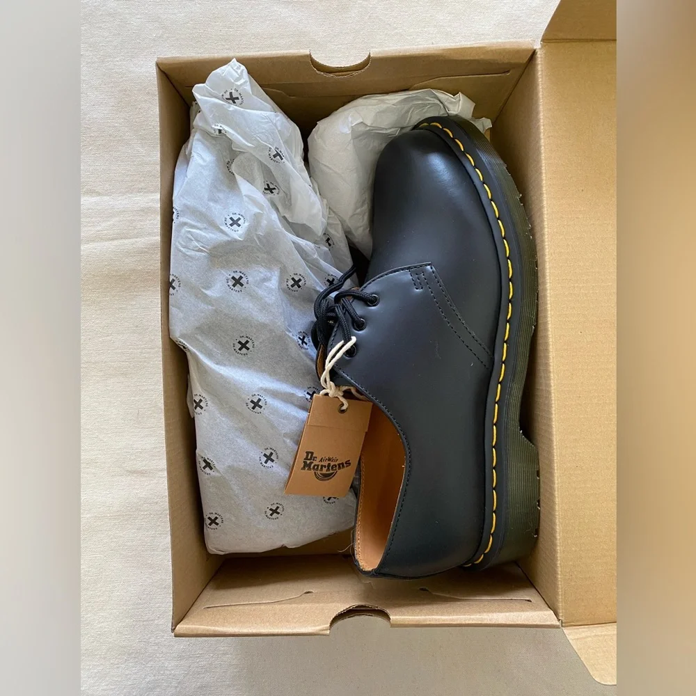 NIB Dr. Martens 1461 Unisex Black Leather Oxfords Yellow Stitching Standard Fit - Picture 6 of 10